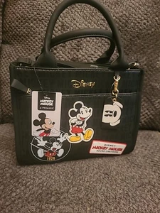 Neu mit Etikett Disney Mickey Mouse Logo Patch Handtasche 10 x 10 1/2 Zoll Umhängegurt - Bild 1 von 12