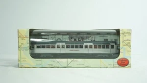 EFE Gilbow 1/76 OO 1959 London Transport Driving Carriage 80401 NEU HO2 - Bild 1 von 6