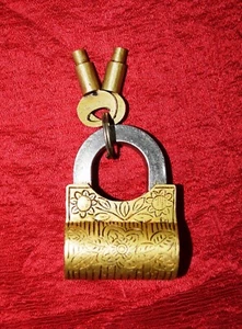 Unique Brass Padlock Handicraft Flower Design Tricky Lock Screw Style Keys UR69 - Picture 1 of 11