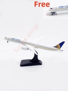 1:400 Aviation400 United Airlines B787-10 N12003 Free Tractor + Ständer - Bild 1 von 15