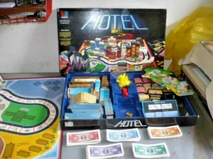 GIOCHI di SOCIETA' HOTEL MB Giochi PRIMA EDIZIONE 1986 BUON USATO AFFARE! - Foto 1 di 17