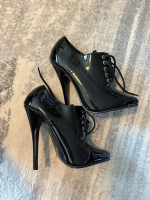 PLEASER DEVIOUS Negro BRILLANTE Tacones Altos Oxford Botines Bombas Zapatos GÓTICO Foto 1 de 4