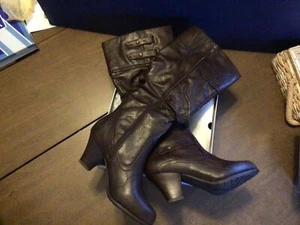 NWB White Mountain Tall Shaft Boots W / Ruching Brown Faux Leather 6M - Picture 1 of 8