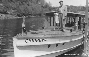 The Chippewa Boat With Captain Scene Lower Dells,WI Vtg 1950's RPPC Postcard - Picture 1 of 2
