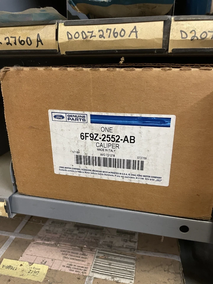 Pinza de piezas originales Ford para Ford Freestyle 2005-2007 + OEM NOS 6F9Z-2552-AB Foto 1 de 1