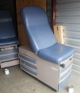 Ritter Midmark Exam Table 300 Series w New Blue Upholstry *Premier Used Medical* - Picture 1 of 16