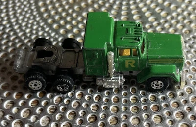 Road Champs Vintage 1982 Mack Super Liner Diecast Green #7 Truck - Image 1 of 4