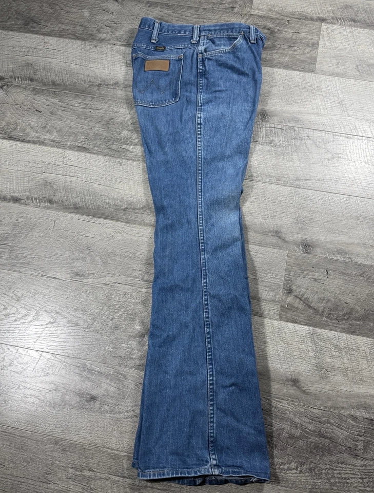 Jeans acampanados vintage años 70 Wrangler Denim Bootcut 901DEN hechos en EE. UU. PFCO54 30X32 Foto 1 de 4