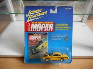 Johnny Lightning Mopar 1971 DOdge Demon in Yellow on Blister - Imagen 1 de 2