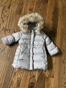 Baby GAP Girl's Size 18-24 M Puffer Hooded Jacket Gray Star Pattern ~ EUC - Picture 1 of 9