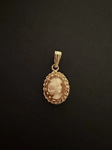 Colgante de oro amarillo de 14k vintage camafeo halo excelente estado - Imagen 1 de 7