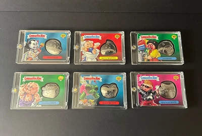 JUEGO MEDALLÓN CUBO BASURA NIÑOS GPK 30 ANIVERSARIO (Juego de 6) Foto 1 de 3