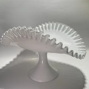 Vintage Fenton Silver Crest Milk Glass Banana Fruit Bowl Scallop Footed - Picture 1 of 5