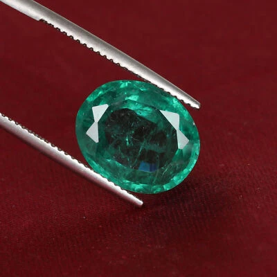 Loose Lab-grown Green Emerald 7.51 Ct. Zambian Oval Cut Loose Stone For Jewelry - Image 1 of 4