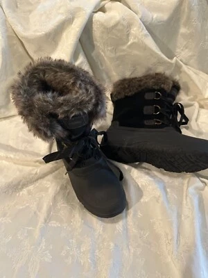 BOTAS DE NIEVE DE INVIERNO CON FORRO DE PIEL SINTÉTICA DE PANTORRILLA MEDIA NEGRA PARA MUJER KHOMBU TALLA 9 Foto 1 de 4