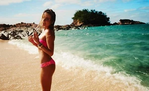 Alana Blanchard Poster Length :800 mm Height: 500 mm SKU: 7587 - Picture 1 of 1