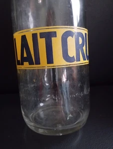 ANCIENNE BOUTEILLE DE LAIT /LAIT CRU ETIQUETTE JAUNE LETTRAGE BLEU CONSIGNE 70'S - Imagen 1 de 11