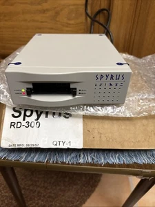 Vintage 1997 Spyrus RD300 SCSI CF Drive Card Reader - Afbeelding 1 van 6