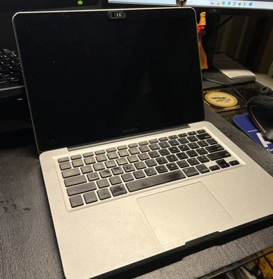 Macbook Pro 13" (early 2011) Bundle with Magsafe charger - No OS - Image 1 of 4