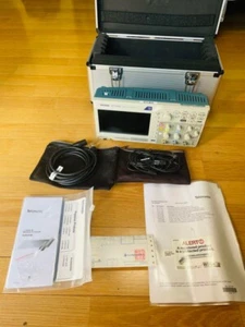 Tektronix TBS1052B Digital Oscilloscope Operation confirmed Japan - Picture 1 of 9