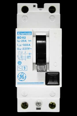 GENERAL ELECTRIC 25 AMP 30mA DOUBLE POLE RCD BD62 HERHOLDT - Image 1 of 4