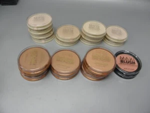 21-COUNT RIMMEL 11-STAY MATTE POWDER, 8-NATURAL BRONZER, 2-MAXI BLUSH ASSORTED - Picture 1 of 1