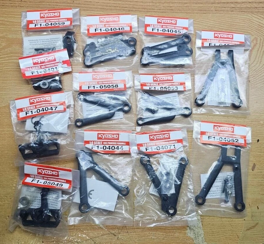 Ferrari F.2004-05 De Agostin Kyosho 12 usc.N.45-46-44-71-53-58-52-57-15-59-47-49 - Immagine 1 di 1