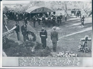 1964 Pressefoto Pres Herbert Hoover Graveside Service West Branch Iowa - Bild 1 von 2