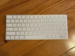 Apple Wireless Keyboard EMC 2815 A1644 - Bild 1 von 4