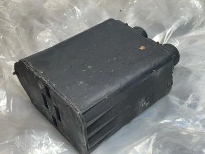 1987-93 Ford Mustang LX 5.0 vasilha de carvão 209 - Imagem 1 de 4