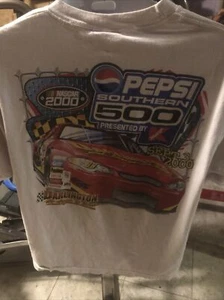 Vintage NASCAR Pepsi Southern 500 At Darlington T-Shirt Herren Gr. L The Year 2000 - Bild 1 von 3