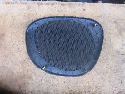 Toyota Celica GT 1998 2,0 gasolina Gen 6. CUBIERTA PARRILLA ALTAVOZ Foto 1 de 2