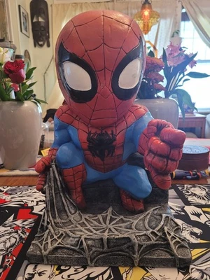 ¡Raro! Spiderman Web 3D Estatua Exhibición Escultura Soporte Marvel - 9" x 7" x 15" Foto 1 de 4