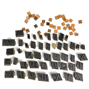 50+ Holz und Gummistempelblöcke & alte Wörter, Buchstaben, Zahlen, Symbole LESEN - Bild 1 von 24