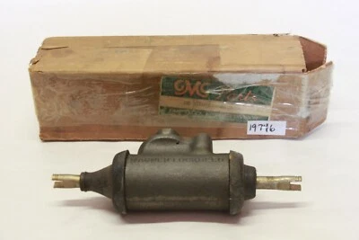 NOS 1955-59 GMC 450 Series Truck Rear Wheel Cylinder Assembly GM 2331945 EW19746 - Image 1 of 4
