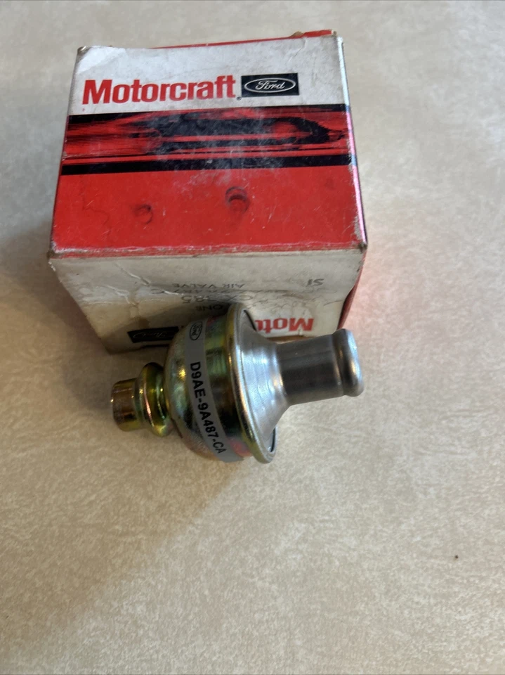 Válvula de retención de tubo de inyección de aire Ford Mustang #D9Az-9A487-C/CX-385 como nueva de Lote Antiguo 1980-85 Foto 1 de 4