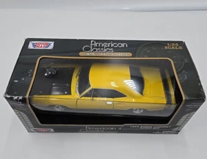 (New) 1969 Dodge Coronet Super Bee Yellow Motor Max 1:24 Diecast Model 73315 - Picture 1 of 8
