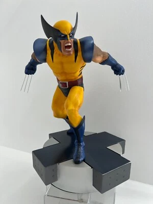 ¡Estatua de comica exclusiva de Sideshow Wolverine! Foto 1 de 4
