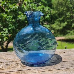 Blaue Kunst Glas Vase Rüschenspitze organische Form Luftblasen Wirbel Optik Design 6" V - Bild 1 von 8