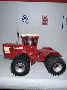 ERTL 1/64  4366 International- Custom - Picture 1 of 4