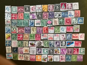 Vintage Lot of 100 Postage Stamps (1073） - Picture 1 of 8