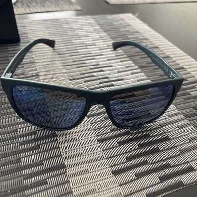 Nuevas gafas de sol polarizadas azules Maui Jim PUAKEA MJ0670S-004 medianas Foto 1 de 4