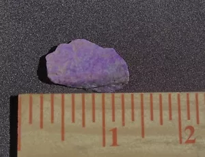 SUGILITE FINE OLD STOCK NUGGET 3.56 GRAMS - 17.85 CARATS 25mm S. AFRICA - Picture 1 of 9