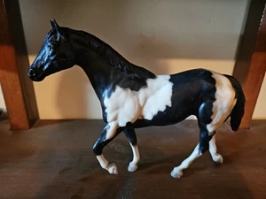 Vintage Bryer Tobiano Black & White Pinto Stock Stallion #229 - Picture 1 of 5