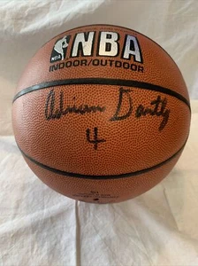 Adrian Dantley I/O Baloncesto Firmado Autografiado Lakers Pistón ND Irlandés - Imagen 1 de 3
