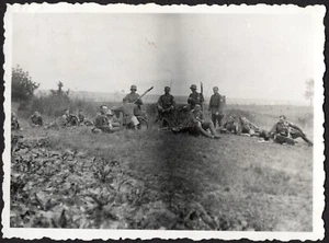 WWII Original Photo German Army Soldiers - 2.4 x 3.2 inch - "U03a" - Picture 1 of 3