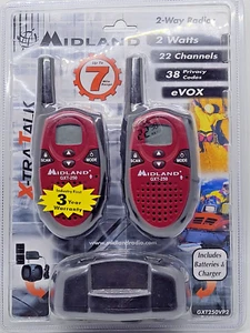 Midland GXT250 2-Way Radios Walkie Talkies W/ Charger Base, Belt Clips, 2 Watt - Picture 1 of 10