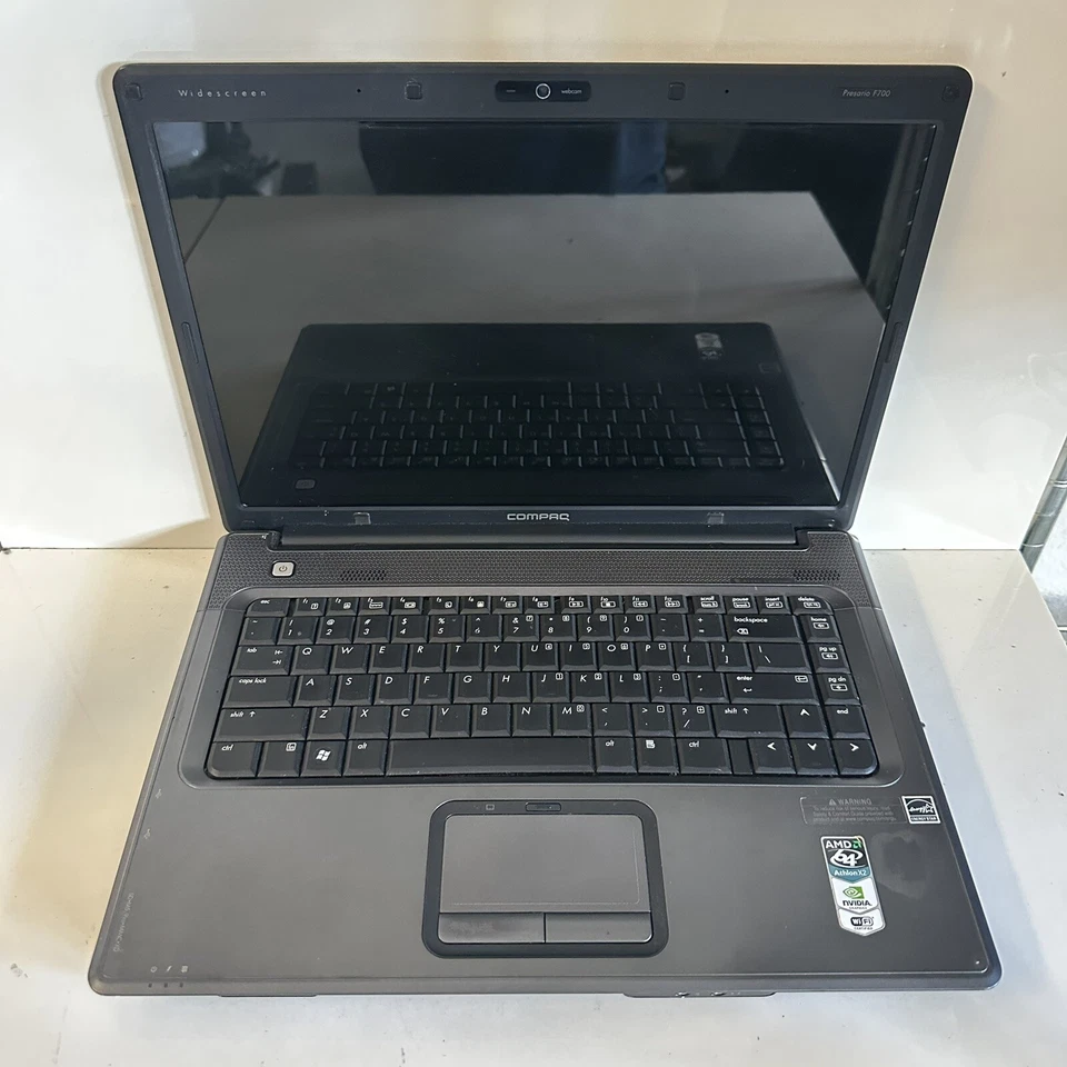 "Laptop HP Compaq Presario F700 de 15,4"" restos/salvamento" Foto 1 de 4