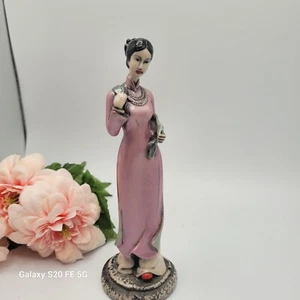 Vintage Figurine Young Vietnamese Woman in Pink Purple Folk Dress Ensemble - Picture 1 of 12