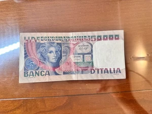 REPUBBLICA BANCONOTA LIRE 50000 VOLTO DI DONNA 23 10 1978 BB+ SABAUDA - Picture 1 of 5